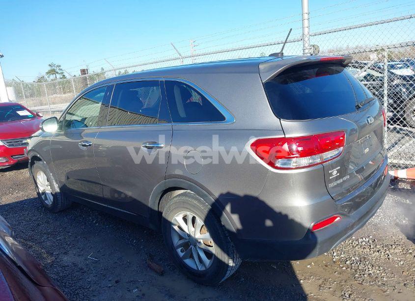 Photo 15 of 2016 Kia Sorento 2.4L L (VIN 5XYPG4A33GG149310)