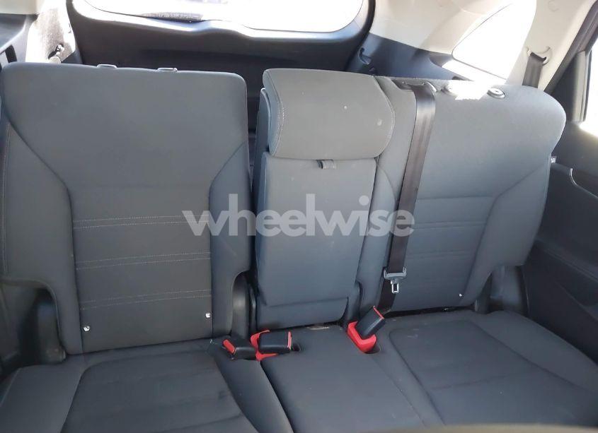 Photo 8 of 2016 Kia Sorento 2.4L L (VIN 5XYPG4A33GG149310)