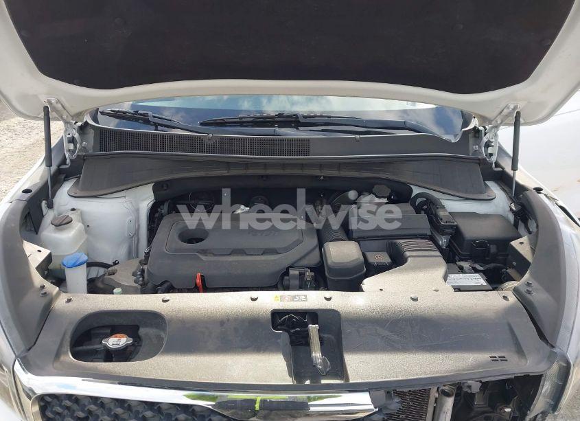 Photo 10 of 2016 Kia Sorento 2.4L LX (VIN 5XYPG4A33GG172991)