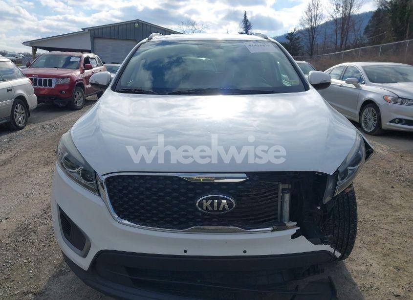Photo 13 of 2016 Kia Sorento 2.4L LX (VIN 5XYPG4A33GG172991)