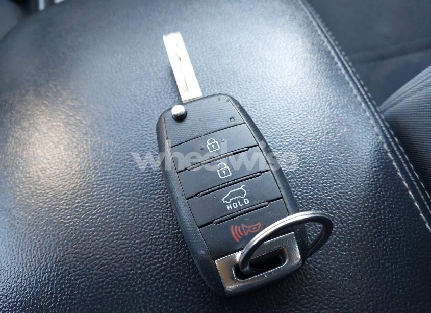 Photo 11 of 2016 Kia Sorento 2.4L LX (VIN 5XYPG4A33GG173042)