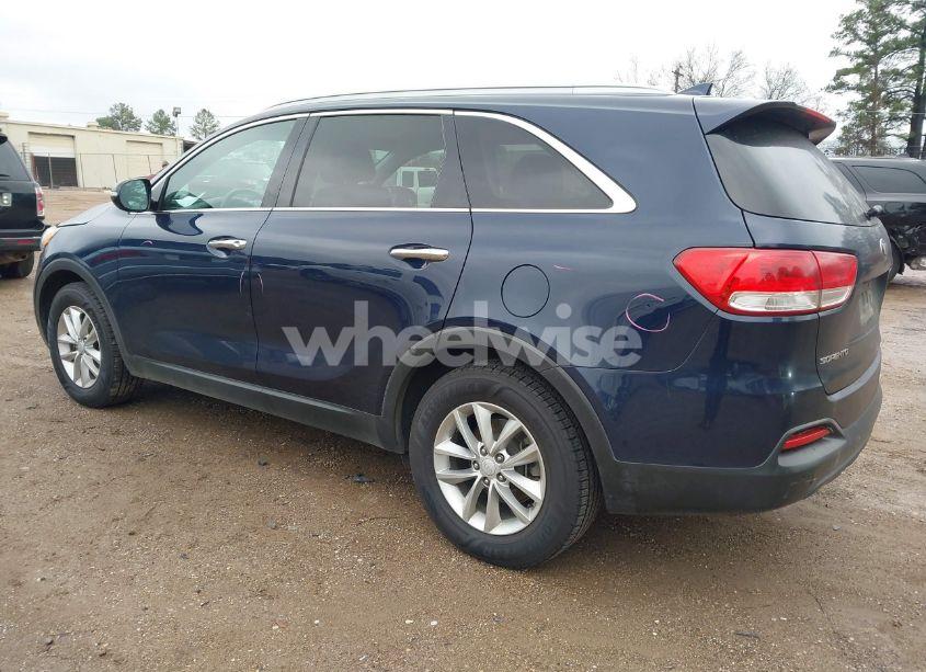 Photo 3 of 2016 Kia Sorento 2.4L LX (VIN 5XYPG4A33GG181822)