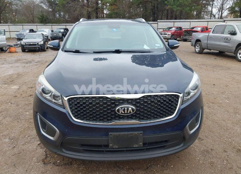 Photo 6 of 2016 Kia Sorento 2.4L LX (VIN 5XYPG4A33GG181822)