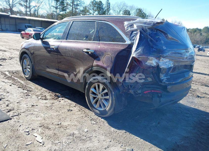 Photo 3 of 2016 Kia Sorento 2.4L LX (VIN 5XYPG4A33GG184946)