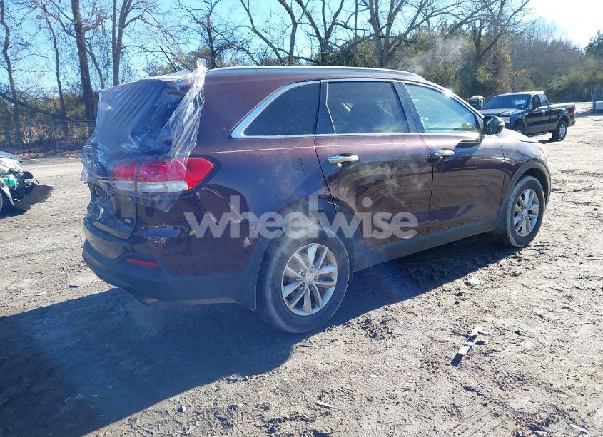 Photo 4 of 2016 Kia Sorento 2.4L LX (VIN 5XYPG4A33GG184946)