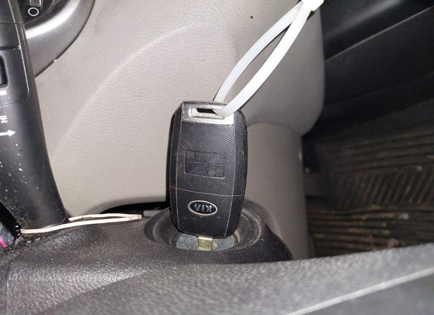 Photo 11 of 2017 Kia Sorento 2.4L LX (VIN 5XYPG4A33HG202797)