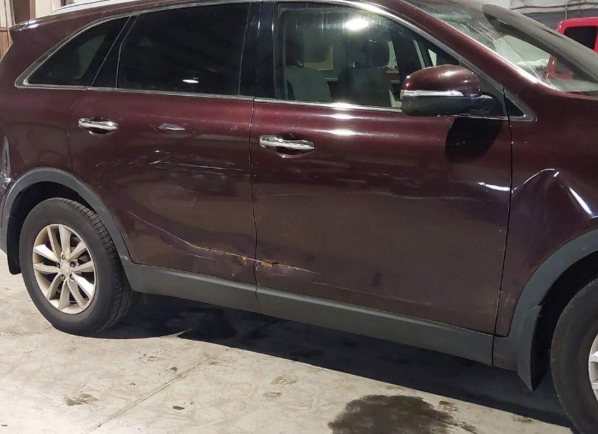 Photo 6 of 2017 Kia Sorento 2.4L LX (VIN 5XYPG4A33HG202797)