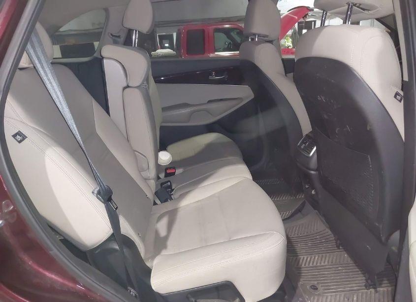 Photo 8 of 2017 Kia Sorento 2.4L LX (VIN 5XYPG4A33HG202797)