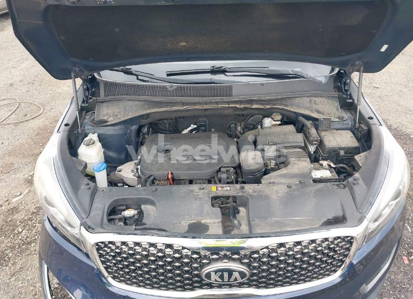 Photo 10 of 2017 Kia Sorento 2.4L LX (VIN 5XYPG4A33HG205652)