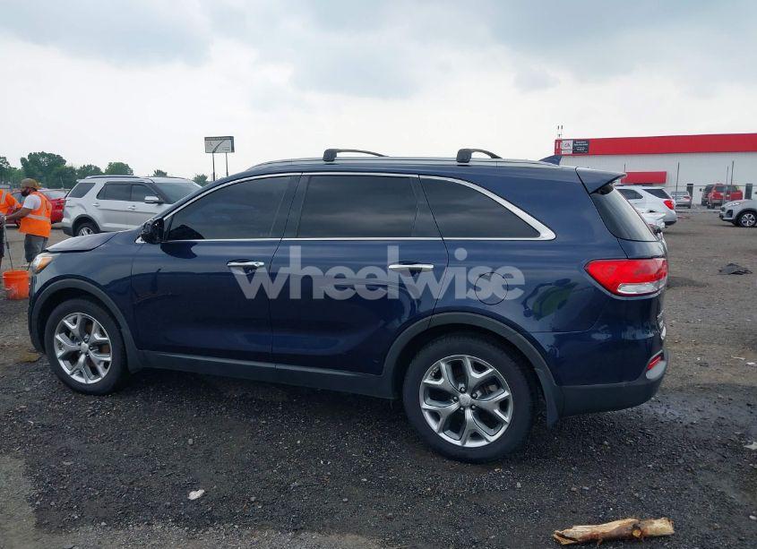 Photo 14 of 2017 Kia Sorento 2.4L LX (VIN 5XYPG4A33HG205652)