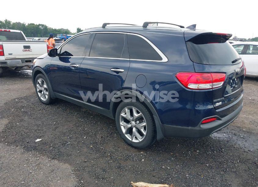 Photo 3 of 2017 Kia Sorento 2.4L LX (VIN 5XYPG4A33HG205652)