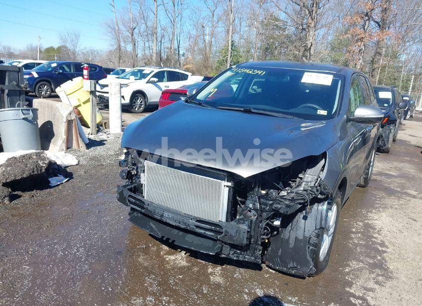 Photo 6 of 2017 Kia Sorento 2.4L L (VIN 5XYPG4A33HG209703)