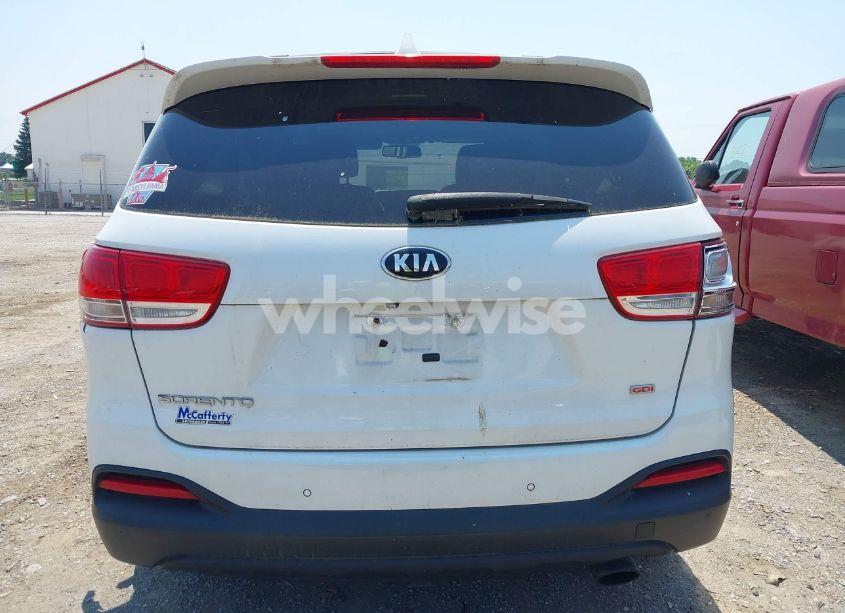 Photo 16 of 2017 Kia Sorento 2.4L LX (VIN 5XYPG4A33HG212651)