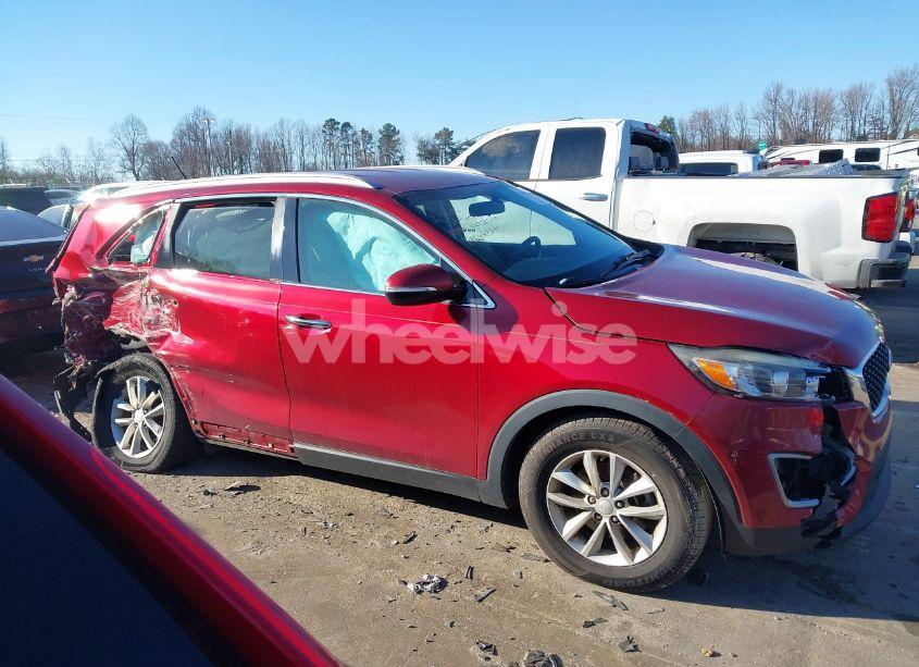 Photo 13 of 2017 Kia Sorento 2.4L LX (VIN 5XYPG4A33HG214030)