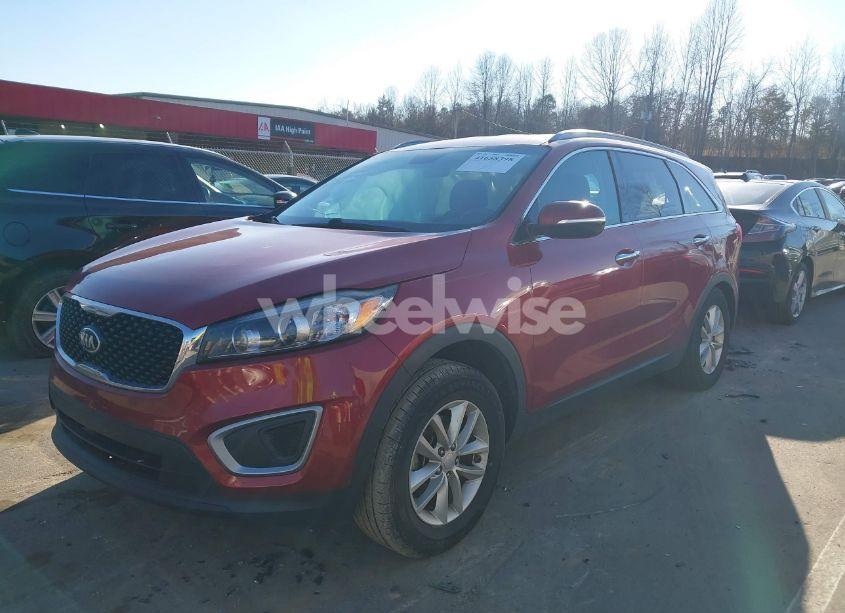 Photo 2 of 2017 Kia Sorento 2.4L LX (VIN 5XYPG4A33HG214030)