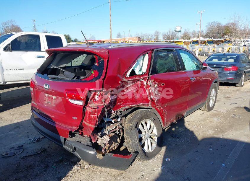 Photo 4 of 2017 Kia Sorento 2.4L LX (VIN 5XYPG4A33HG214030)