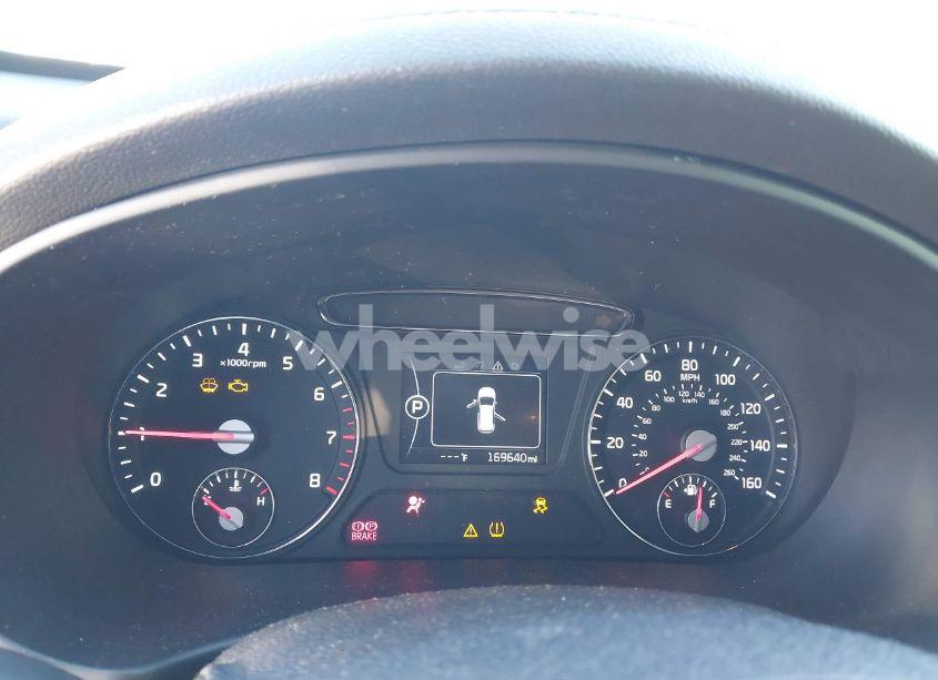 Photo 7 of 2017 Kia Sorento 2.4L LX (VIN 5XYPG4A33HG214030)