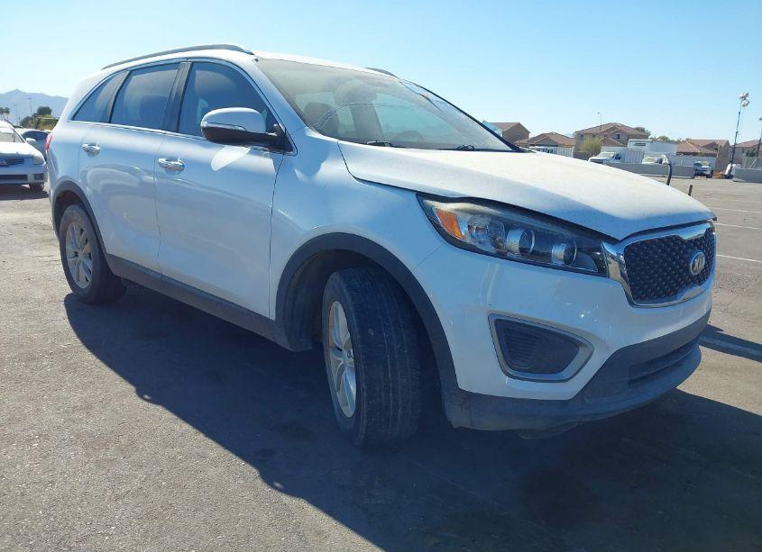 2017 Kia Sorento 2.4L LX (VIN 5XYPG4A33HG237789) main photo