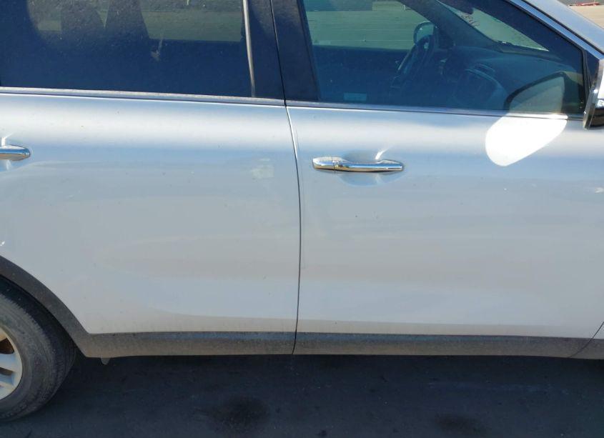 Photo 13 of 2017 Kia Sorento 2.4L LX (VIN 5XYPG4A33HG237789)