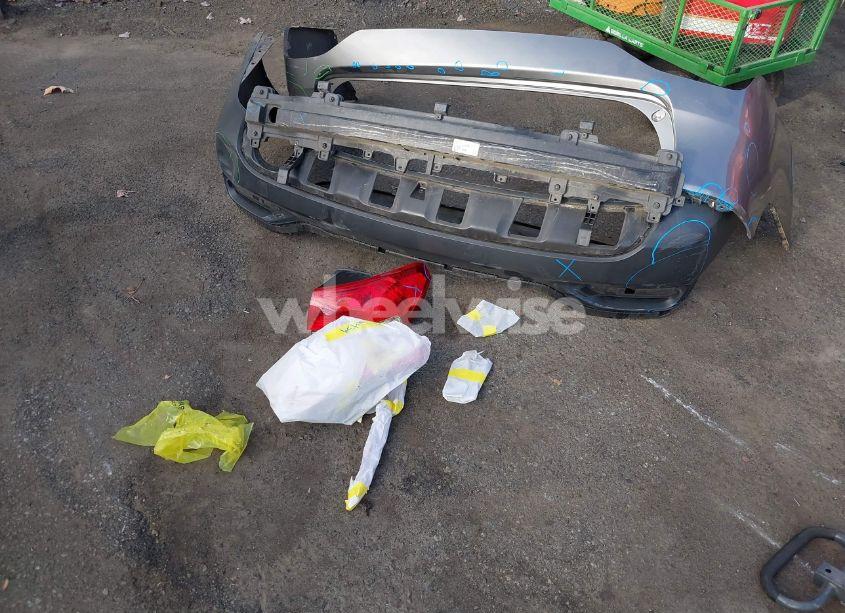 Photo 12 of 2017 Kia Sorento 2.4L LX (VIN 5XYPG4A33HG265382)