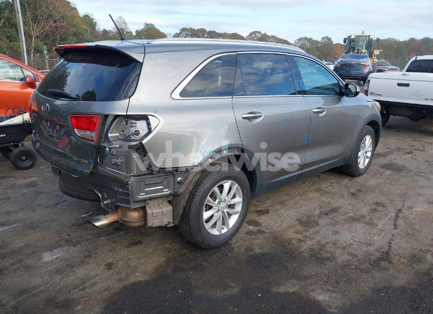 Photo 4 of 2017 Kia Sorento 2.4L LX (VIN 5XYPG4A33HG265382)