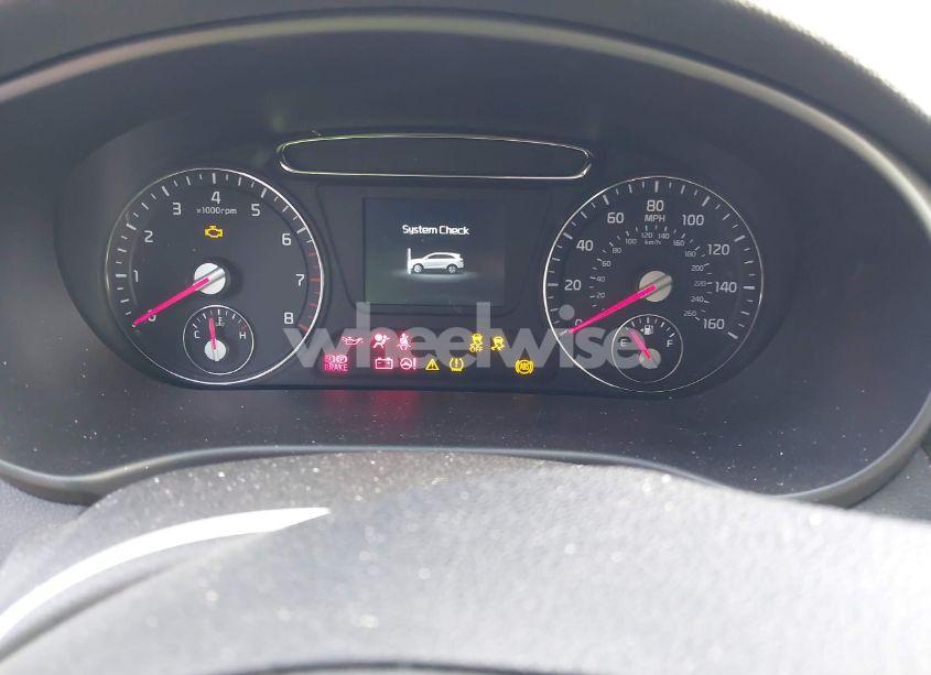 Photo 7 of 2017 Kia Sorento 2.4L LX (VIN 5XYPG4A33HG265382)