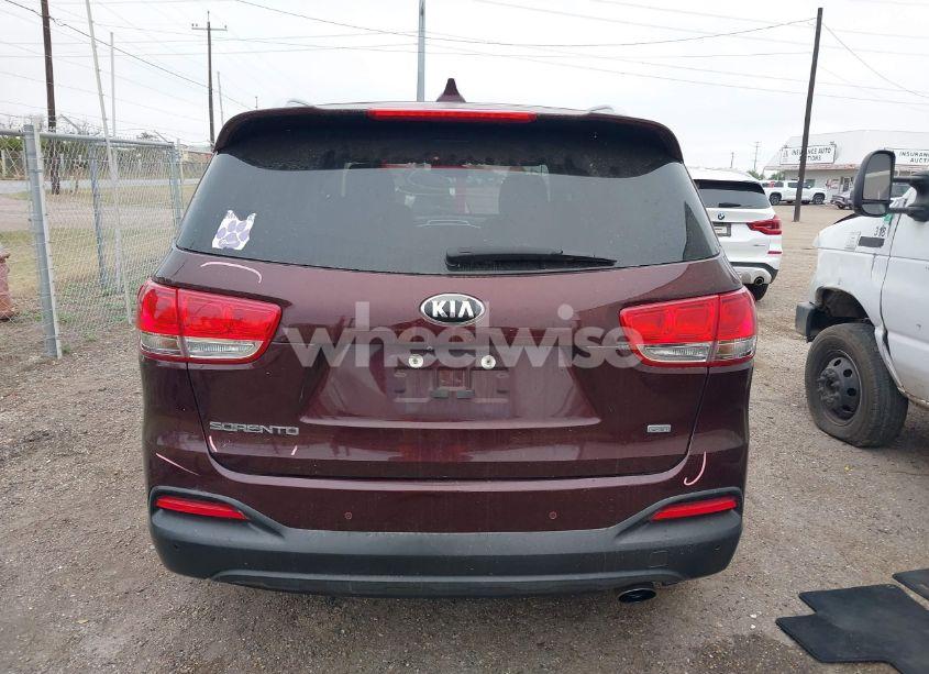 Photo 17 of 2017 Kia Sorento 2.4L LX (VIN 5XYPG4A33HG267827)