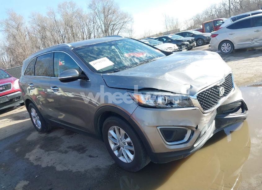 2017 Kia Sorento 2.4L LX (VIN 5XYPG4A33HG268167) main photo