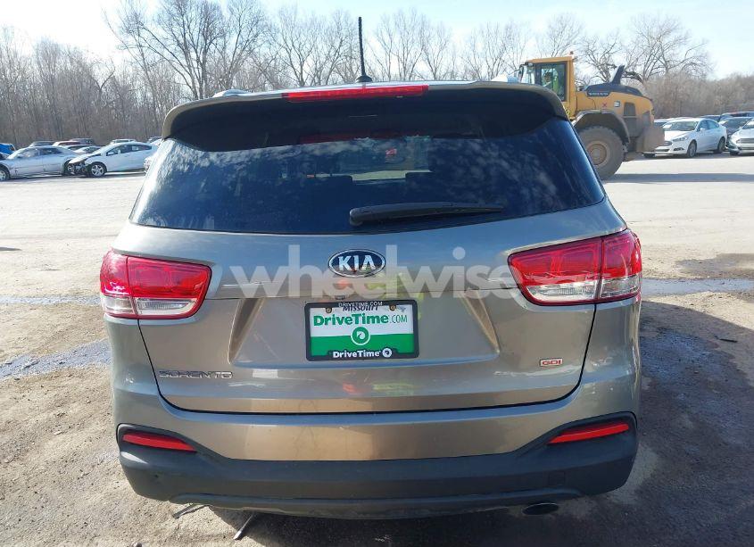 Photo 16 of 2017 Kia Sorento 2.4L LX (VIN 5XYPG4A33HG268167)