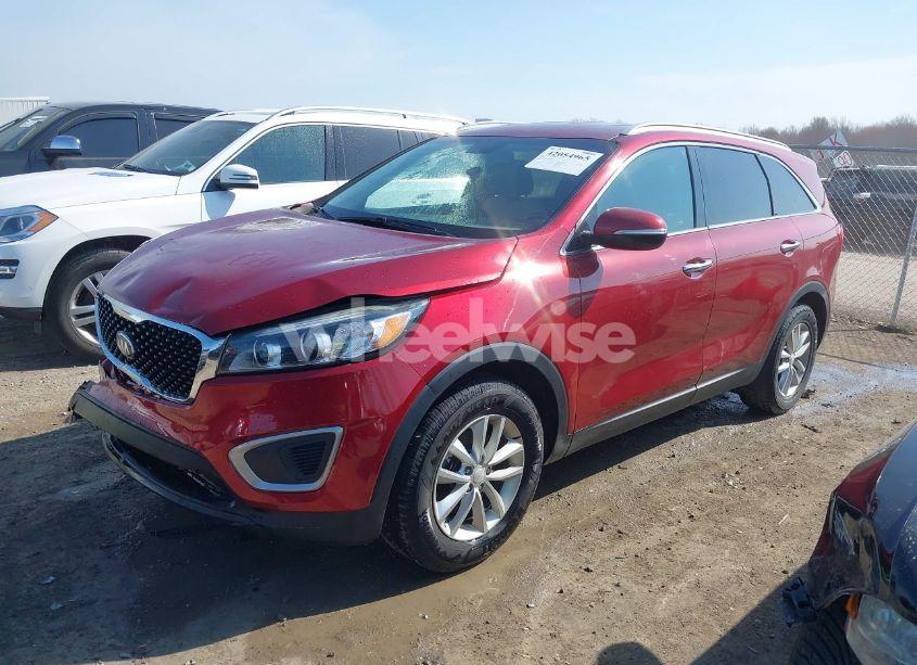 Photo 2 of 2017 Kia Sorento 2.4L LX (VIN 5XYPG4A33HG284949)