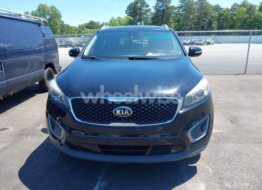 Photo 12 of 2017 Kia Sorento 2.4L LX (VIN 5XYPG4A33HG285423)