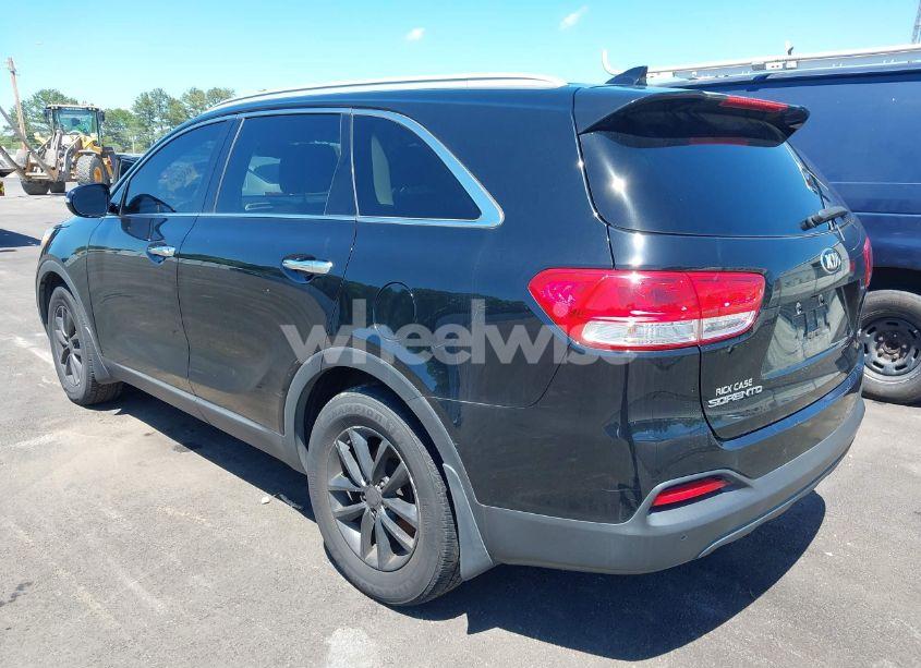 Photo 3 of 2017 Kia Sorento 2.4L LX (VIN 5XYPG4A33HG285423)