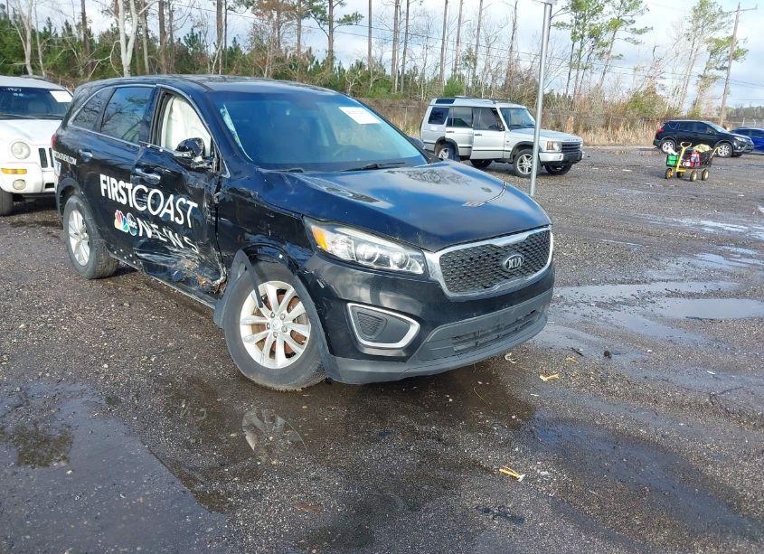 2017 Kia Sorento 2.4L L (VIN 5XYPG4A33HG286930) main photo