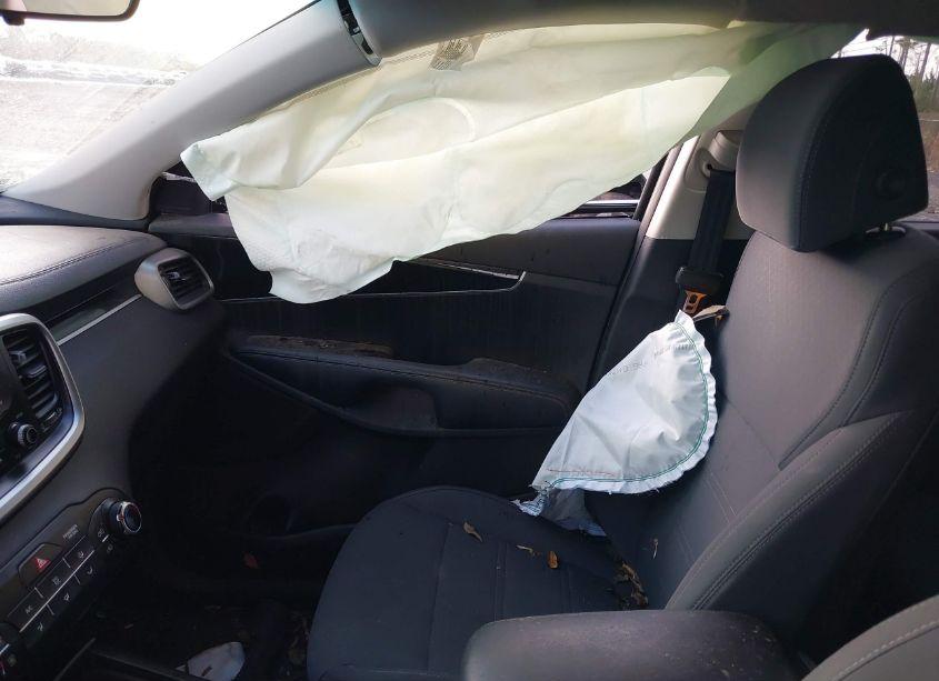 Photo 5 of 2017 Kia Sorento 2.4L L (VIN 5XYPG4A33HG286930)