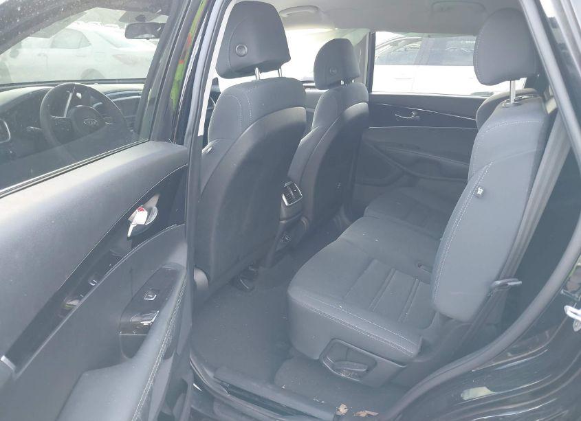 Photo 8 of 2017 Kia Sorento 2.4L L (VIN 5XYPG4A33HG286930)
