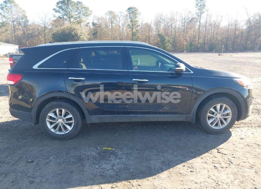 Photo 13 of 2018 Kia Sorento 2.4L LX (VIN 5XYPG4A33JG375385)