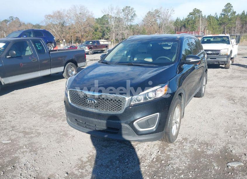 Photo 6 of 2018 Kia Sorento 2.4L LX (VIN 5XYPG4A33JG375385)