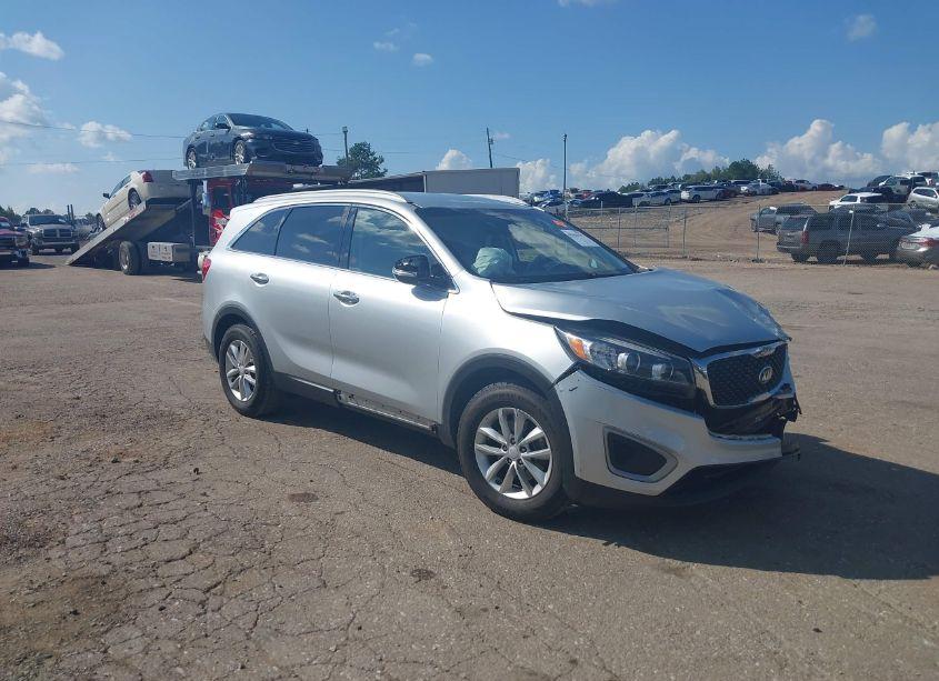 2018 Kia Sorento 2.4L LX (VIN 5XYPG4A33JG413858) main photo