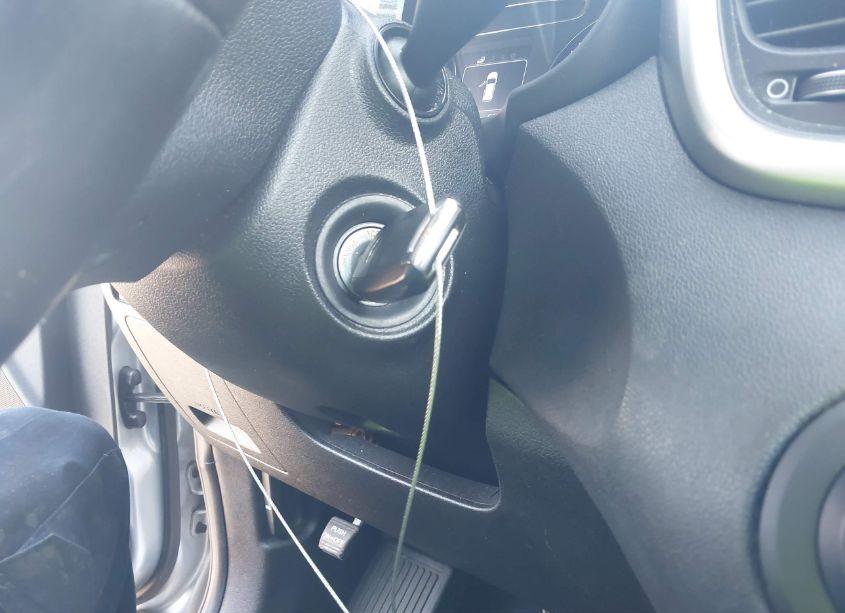 Photo 11 of 2018 Kia Sorento 2.4L LX (VIN 5XYPG4A33JG413858)