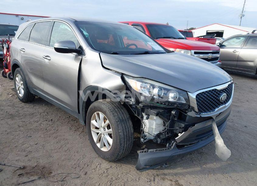 2018 Kia Sorento 2.4L L (VIN 5XYPG4A33JG431051) main photo