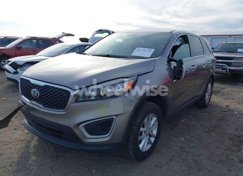 Photo 2 of 2018 Kia Sorento 2.4L L (VIN 5XYPG4A33JG431051)