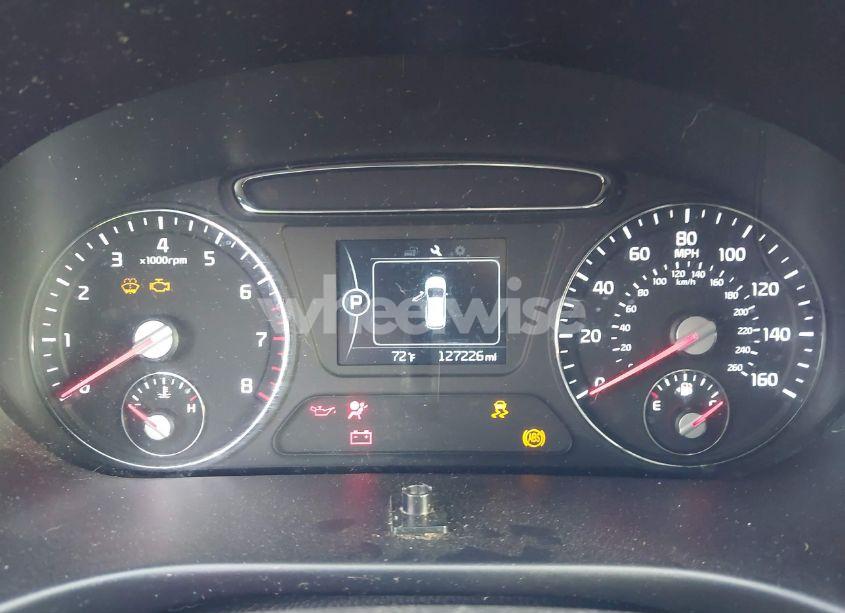 Photo 7 of 2018 Kia Sorento 2.4L L (VIN 5XYPG4A33JG431051)