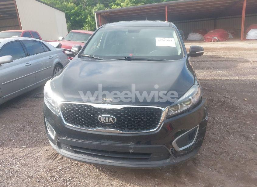 Photo 6 of 2018 Kia Sorento 2.4L L (VIN 5XYPG4A33JG431826)