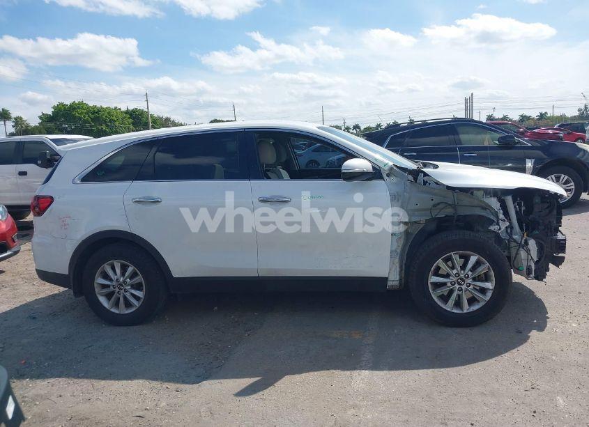 Photo 14 of 2019 Kia Sorento 2.4L LX (VIN 5XYPG4A33KG439104)