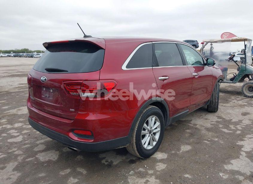 Photo 4 of 2019 Kia Sorento 2.4L LX (VIN 5XYPG4A33KG506042)