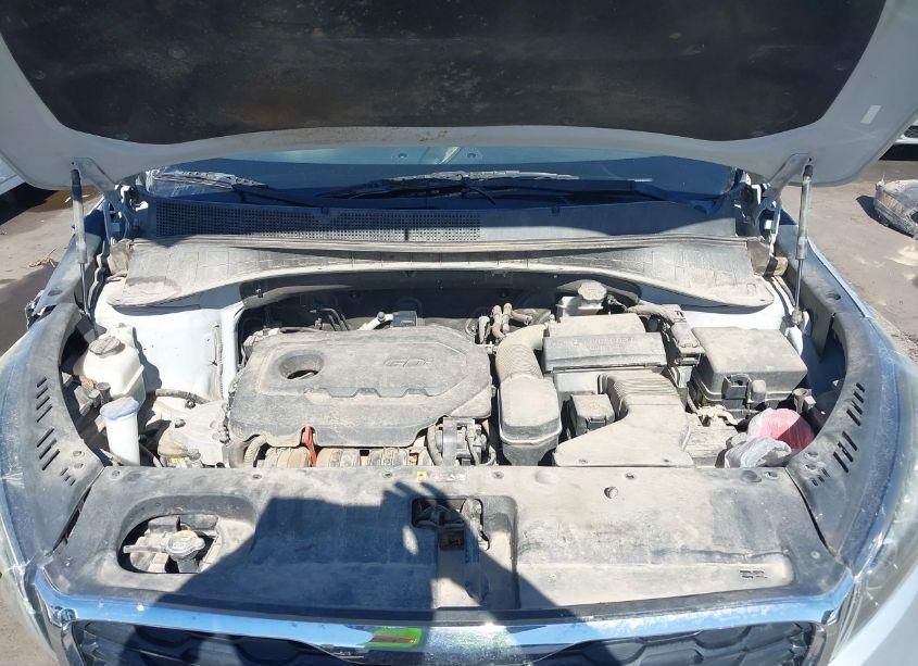 Photo 10 of 2019 Kia Sorento 2.4L LX (VIN 5XYPG4A33KG517302)