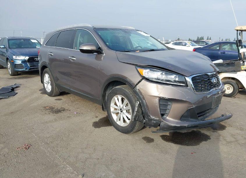 2019 Kia Sorento 2.4L LX (VIN 5XYPG4A33KG548128) main photo
