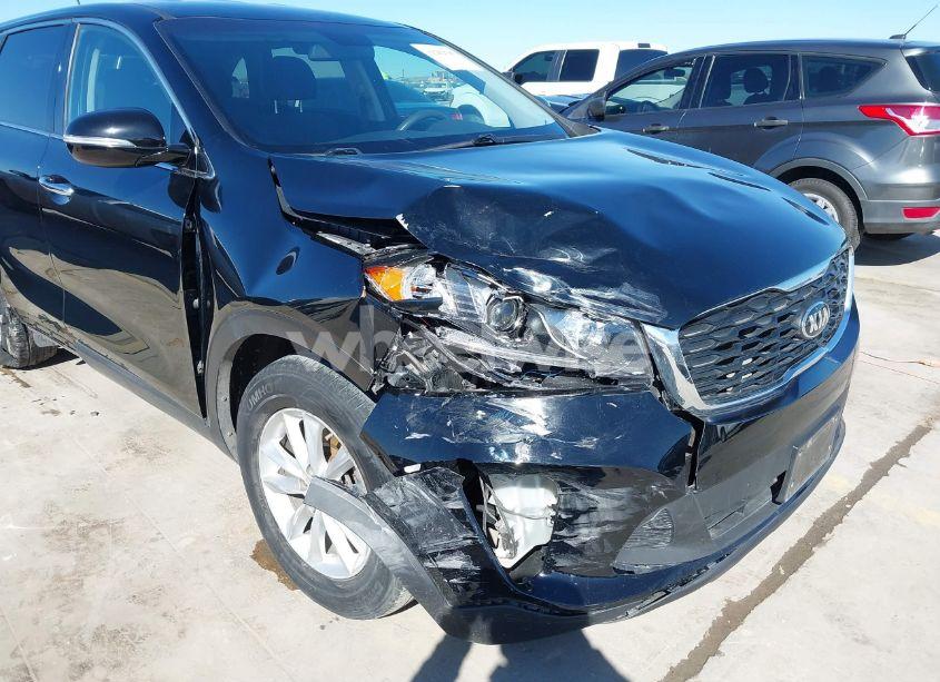 Photo 6 of 2019 Kia Sorento 2.4L L (VIN 5XYPG4A33KG582988)