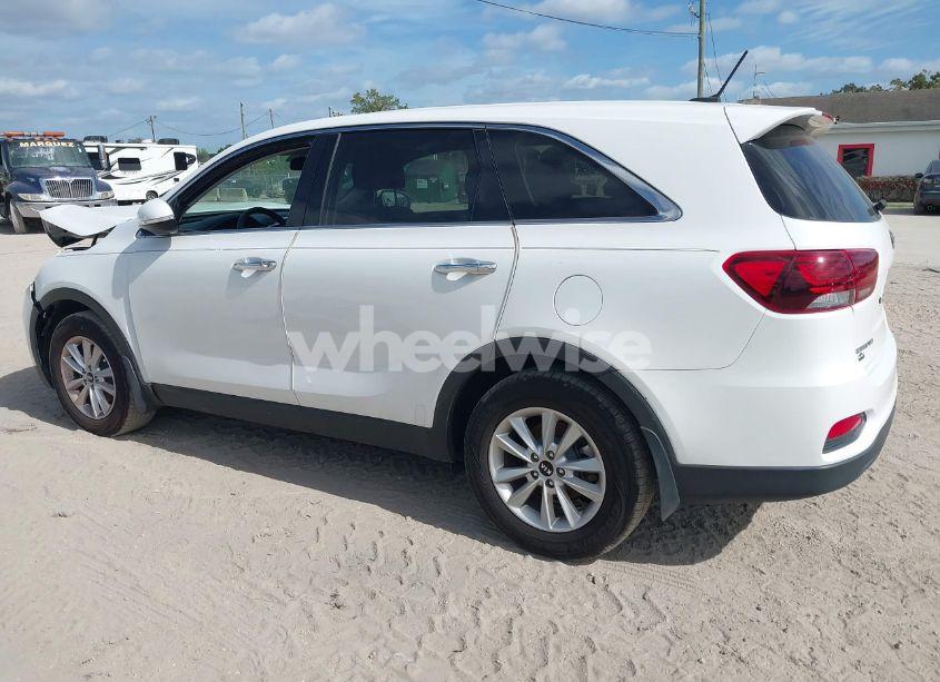 Photo 14 of 2019 Kia Sorento 2.4L L (VIN 5XYPG4A33KG611678)