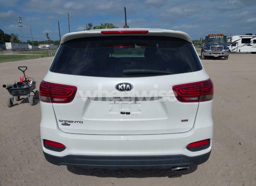 Photo 16 of 2019 Kia Sorento 2.4L L (VIN 5XYPG4A33KG611678)
